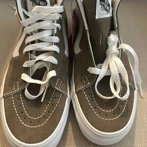 Vans high top sneakers BNWT No Box Size Womens 8.5